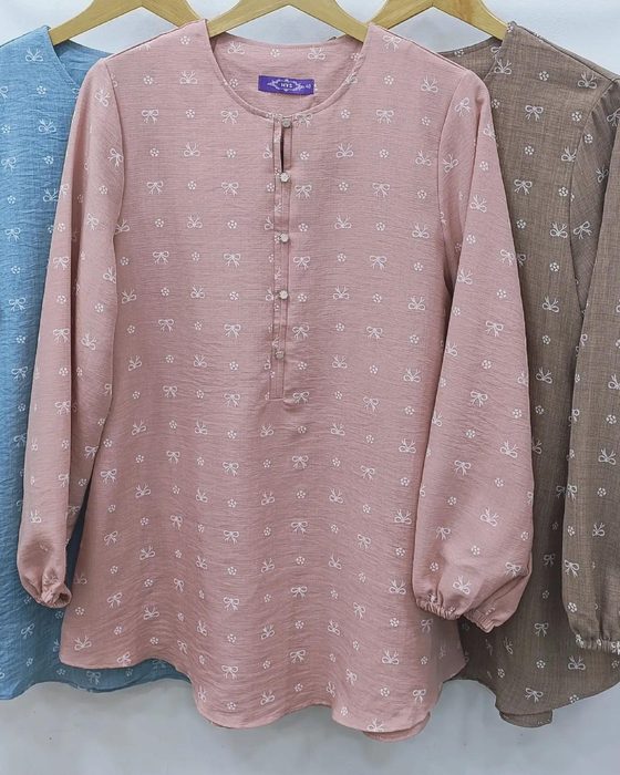 Blouse muslimah pastel berbintik, Ratu Fesyen